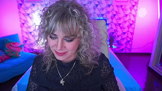 CandyLadyyy online show from April 21, 7:10 pm