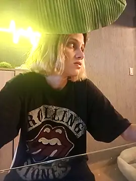 VictoriaLuxe online show from September 8, 11:48 pm