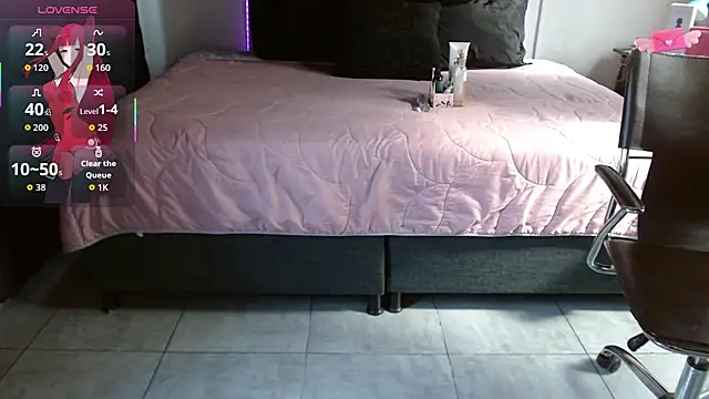 mia velvet1 online show from November 11, 1:30 pm