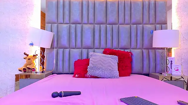 CamilaJohnston online show from December 22, 9:51 pm