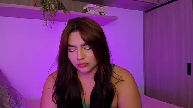 eva sainnt online show from July 23, 1:58 am