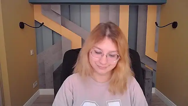 AngelinaLow online show from March 5, 12:34 pm