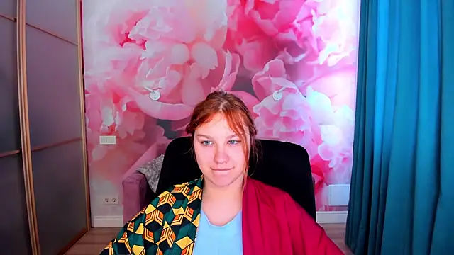 AngelinaLow online show from April 21, 11:28 am