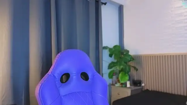 TiffanyWalk online show from January 19, 11:28 am