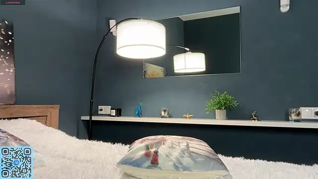 RadiantBliss online show from December 16, 9:53 pm