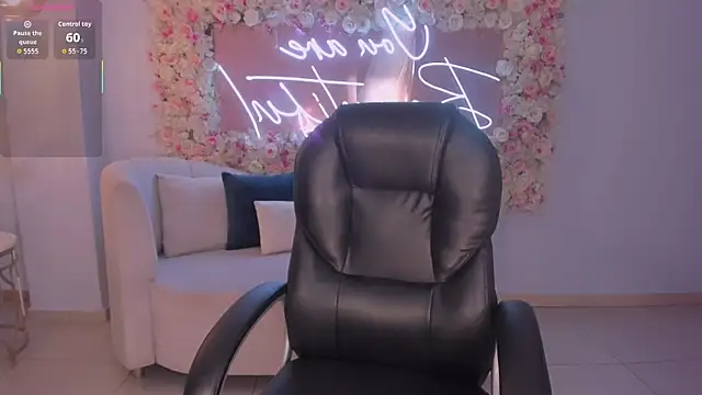 LarisaSmirnov online show from November 28, 5:21 am