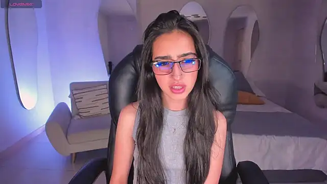 Snapshot of LarisaSmirnov chatting on October 10, 3:44 am LarisaSmirnov online show from October 10, 3:44 am