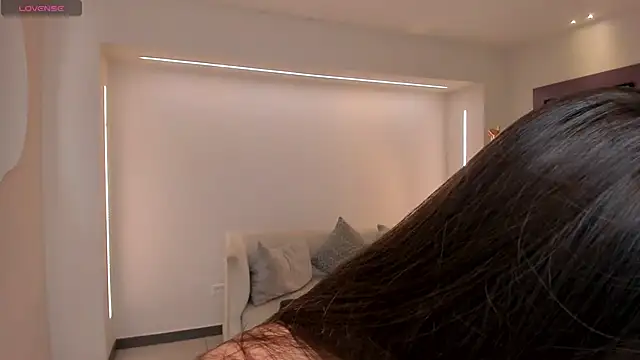 MaiaCollins online show from October 7, 5:50 pm