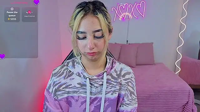 Malory tay1 online show from September 30, 7:08 pm