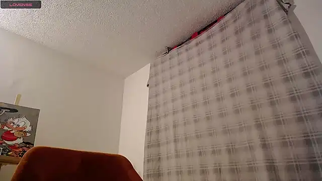 Snapshot of xx_chloesex chatting on September 19, 3:27 am xx chloesex online show from September 19, 3:27 am