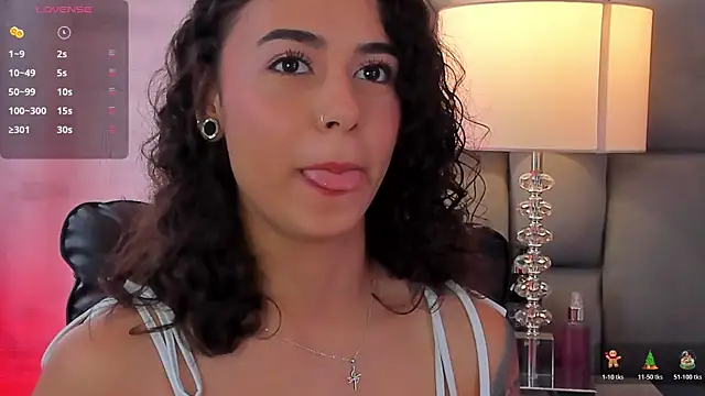 AliceStevens  online show from February 9, 2:08 pm