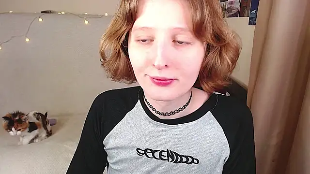 c0ralynx online show from November 12, 7:50 am