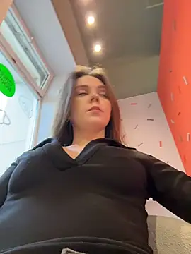 MilaBee online show from July 14, 11:59 am