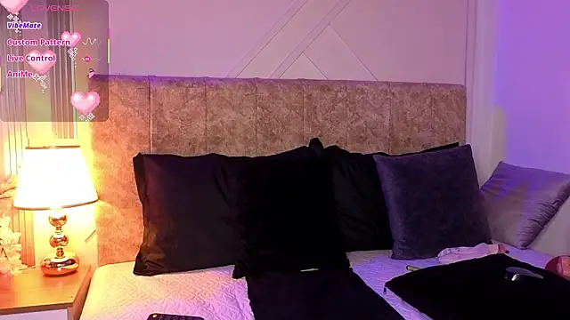 angelinarouse  online show from February 2, 11:37 pm