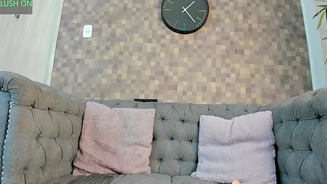 juliana luque online show from October 30, 12:17 pm