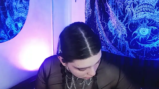 mikaskullcs online show from January 9, 10:25 pm