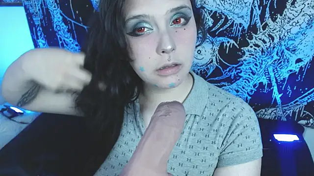 mikaskullcs online show from April 15, 7:58 pm