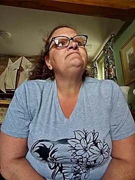 MissQueenBeex online show from June 12, 2:14 pm