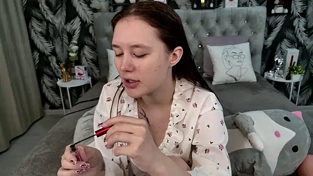 CarolineTenders online show from January 18, 1:13 am