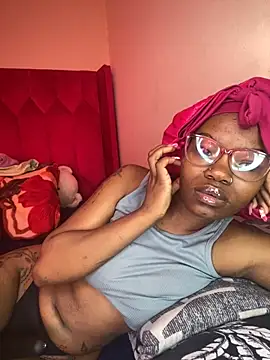 YummyMelanin117 online show from November 30, 2:21 pm