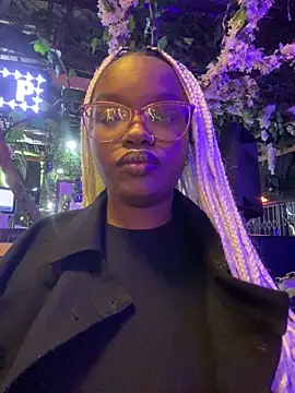 YummyMelanin117 online show from April 18, 7:07 pm