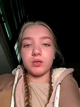 bambi lu online show from November 4, 5:29 pm