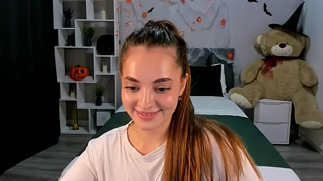 Snapshot of MelanieAlves chatting on October 15, 4:20 pm MelanieAlves online show from October 15, 4:20 pm