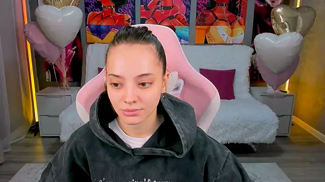 MelanieAlves online show from February 18, 6:07 pm