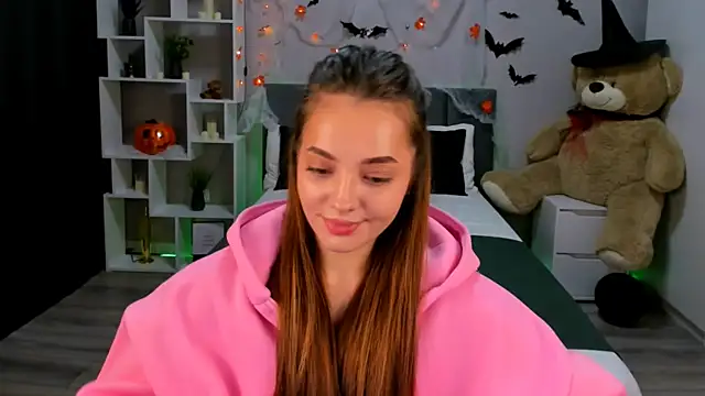 Snapshot of MelanieAlves chatting on October 19, 6:32 pm MelanieAlves online show from October 19, 6:32 pm
