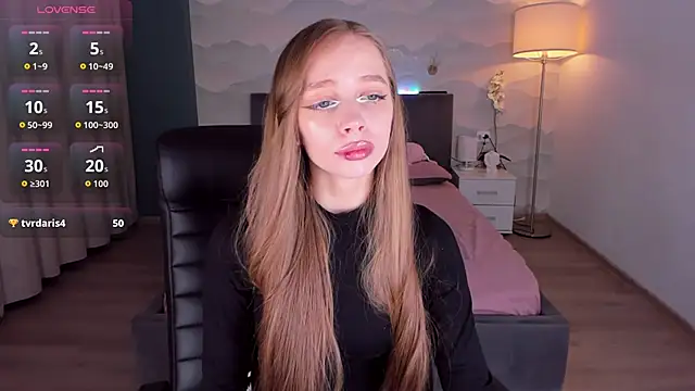 Amy Waynee online show from November 24, 4:20 pm