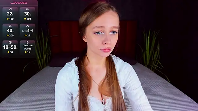 Amy Waynee online show from October 10, 6:24 pm