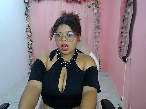 Snapshot of natalietits1 chatting on September 17, 7:12 pm natalietits1 online show from September 17, 7:12 pm