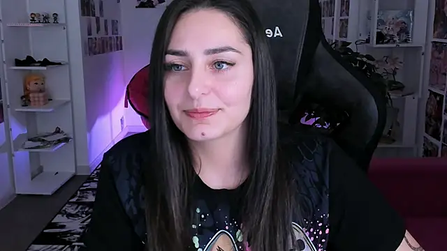 ValeriiMills online show from January 12, 2:44 pm