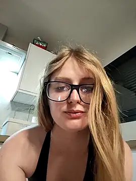 tuny x online show from April 17, 4:36 am