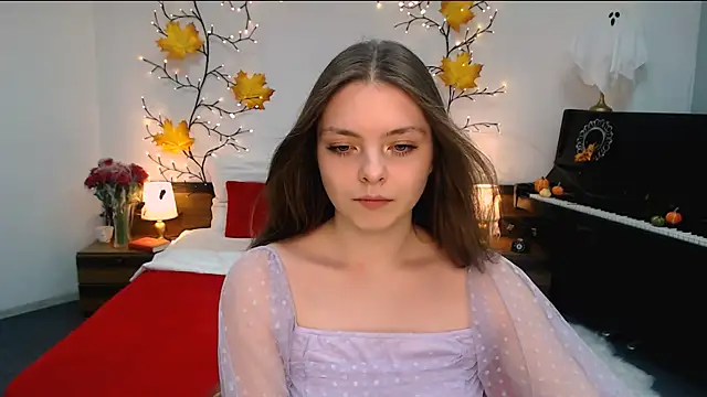 marshmallowee online show from November 6, 8:15 pm