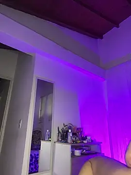 Mia  Gray online show from November 27, 8:01 pm