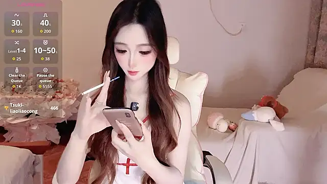 Tsuki-MM online show from November 11, 2:25 pm