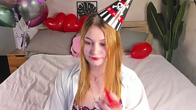 Christine Wallker online show from September 13, 1:02 am