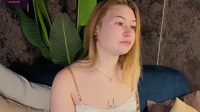 Christine Wallker online show from October 2, 2:05 am