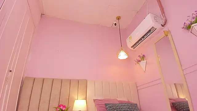  lucia 18 online show from November 17, 2:18 pm