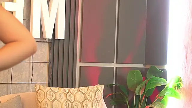 Snapshot of Susan_wall chatting on September 12, 2:02 pm Susan wall online show from September 12, 2:02 pm