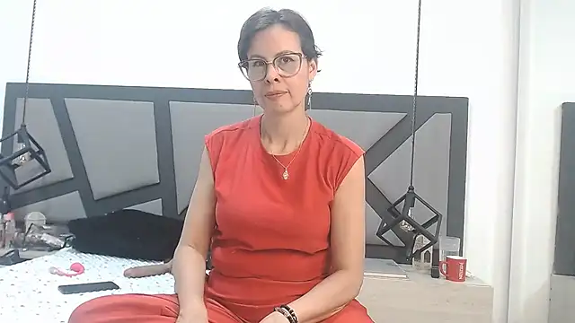 amanda ramirez online show from June 23, 8:29 pm