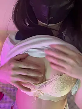 love-uiui online show from October 23, 12:33 pm