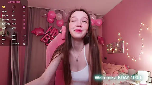 Shriya Sarann online show from December 14, 2:01 pm