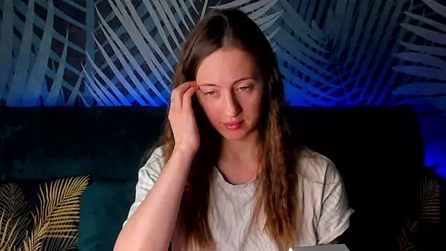 ChristyCrayme online show from February 4, 10:46 pm