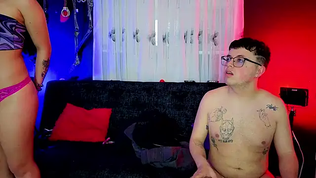 Cleo Ace online show from June 9, 1:54 pm