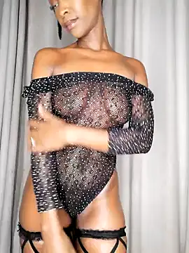 chocolatehotwife online show from April 17, 1:40 am