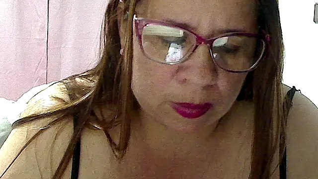 luciana69hot online show from January 6, 11:52 pm