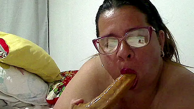 Snapshot of luciana69hot chatting on October 2, 11:10 pm luciana69hot online show from October 2, 11:10 pm