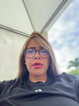 sara calderon online show from October 9, 1:26 pm